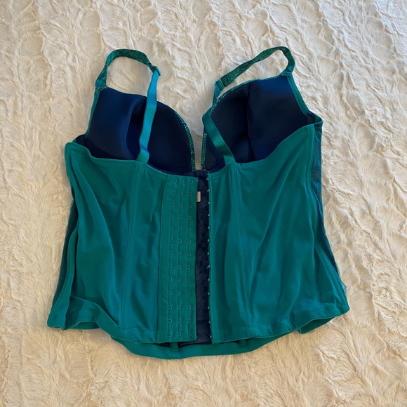 Green Snakeskin Bustier - Picture 3 of 4